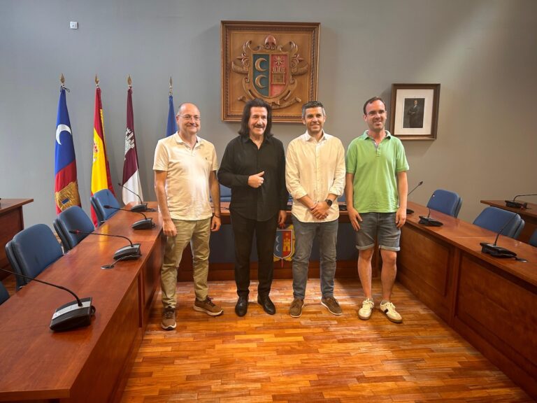 Luis Cobos dirigirá a la Filarmónica Beethoven de Campo de Criptana en su 175 Aniversario