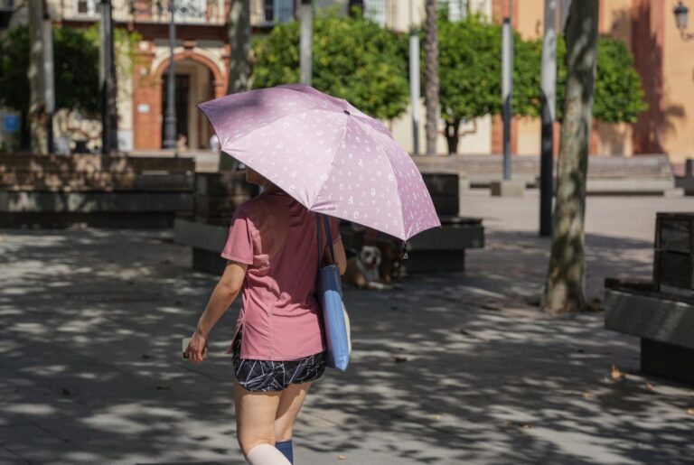 CSIF C-LM exige reforzar la protección laboral ante la primera ola de calor del verano