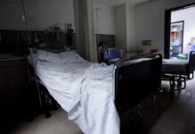 CSIF denuncia el cierre de camas y quirófanos por la falta de personal