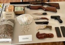 Cocaína, marihuana, escopetas y armas, el «botín» de un grupo criminal en Villanueva y Campo de Montiel