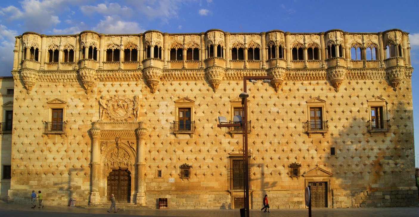 El Palacio del Infantado: La "Alhambra" de C-M que fue sede de dos bodas de la realeza