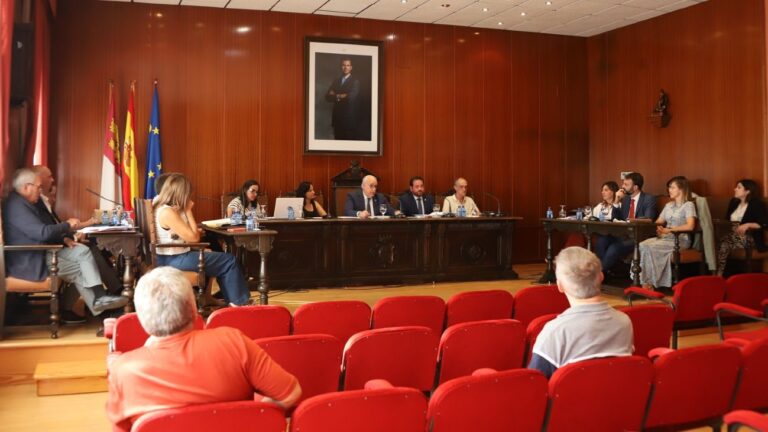 Manzanares aprueba la hoja de ruta para la nueva gestión del agua
