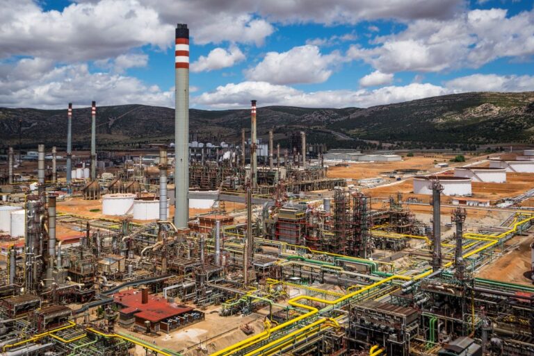 Repsol producirá hidrógeno «bio» en Puertollano para su nueva planta de combustibles renovables