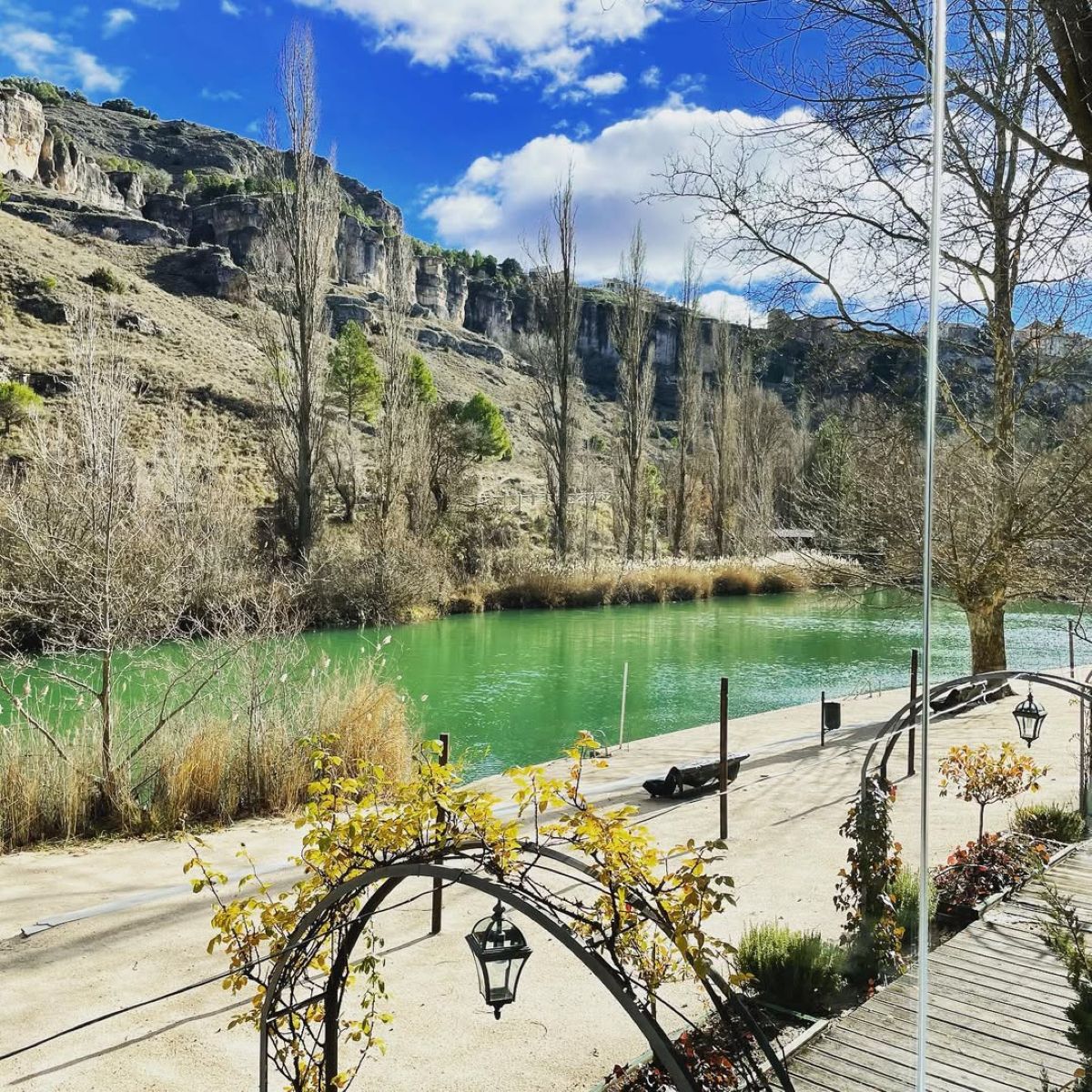 Cinco rincones ideales para comer en verano en Castilla-La Mancha: terrazas junto al río y ambiente de chiringuito
