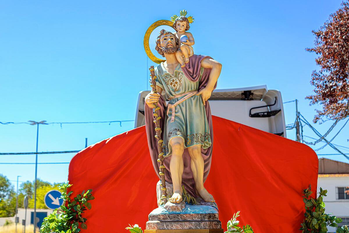 Argamasilla de Alba celebra San Cristóbal con una vistosa caravana de camiones