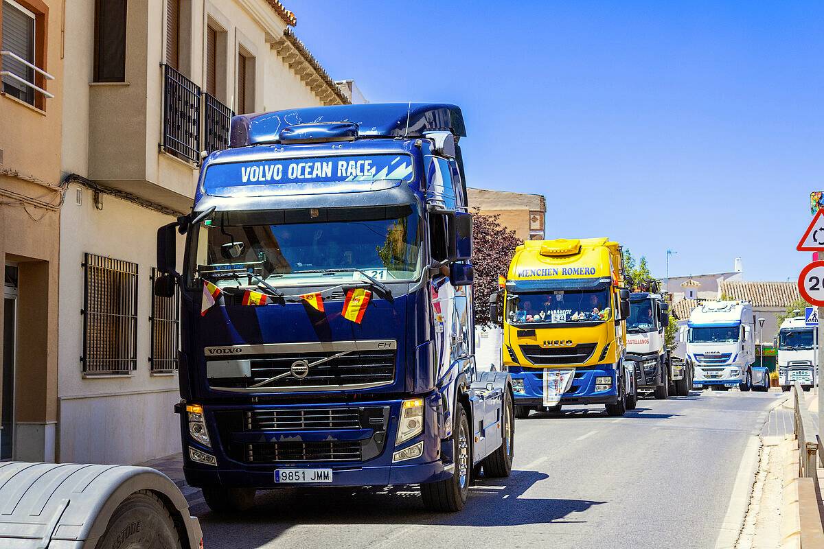 Argamasilla de Alba celebra San Cristóbal con una vistosa caravana de camiones