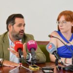 La alcaldesa de Fernán Caballero denuncia ser víctima de extorsión por una banda criminal para forzarla a dimitir