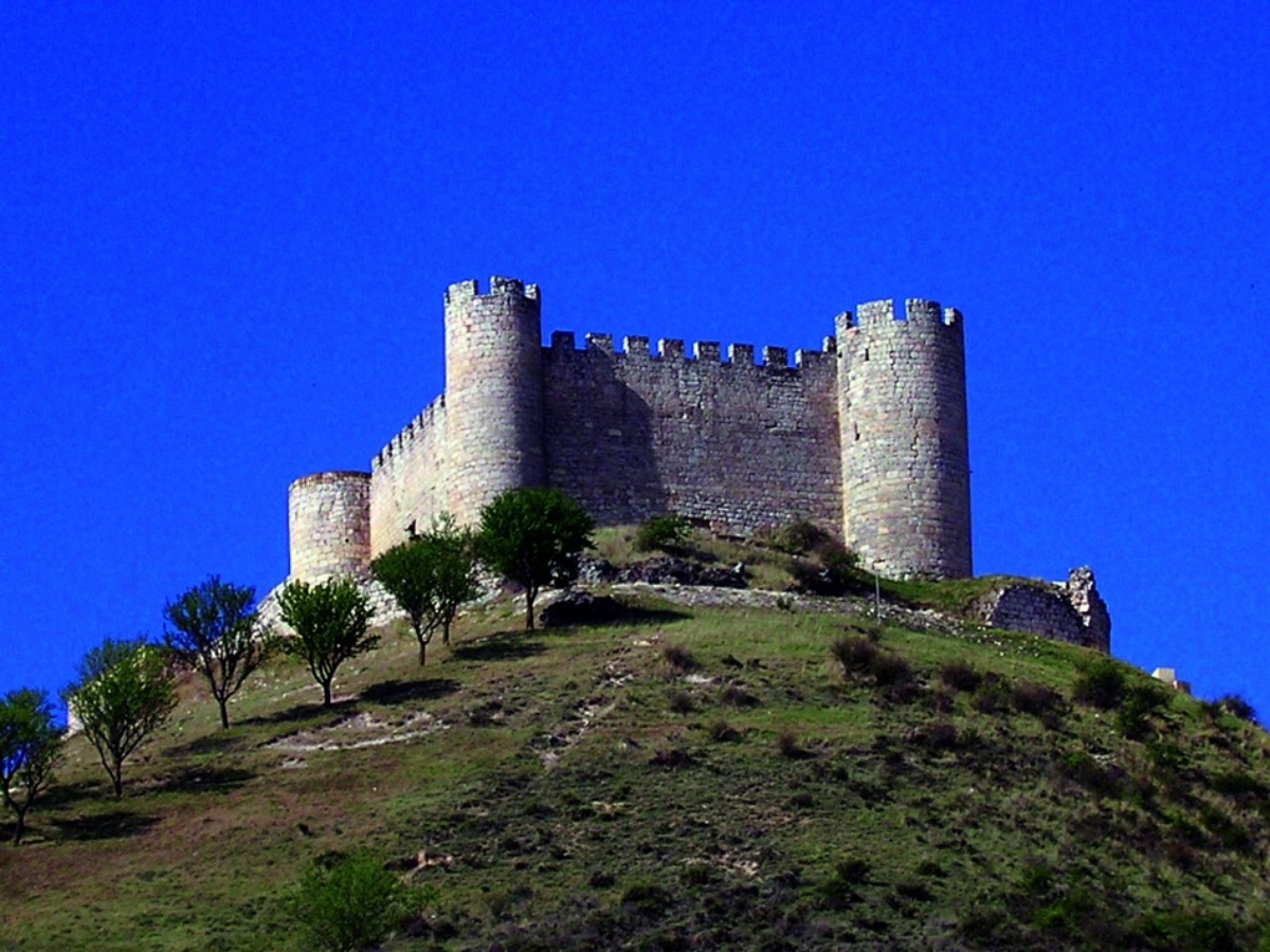 El castillo de Guadalajara que quiso honrar al Cid: descubre la fortaleza de Jadraque