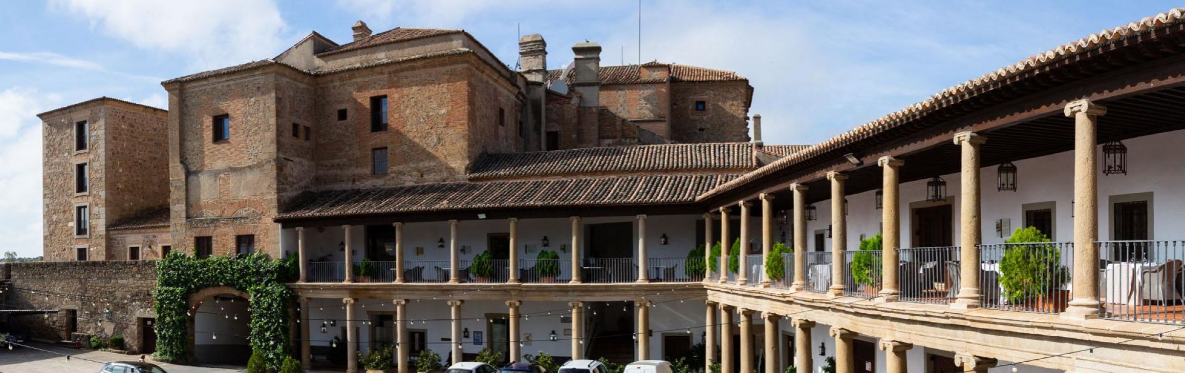 El Castillo de Oropesa, la fortaleza con piedra única en España convertido en Parador Nacional