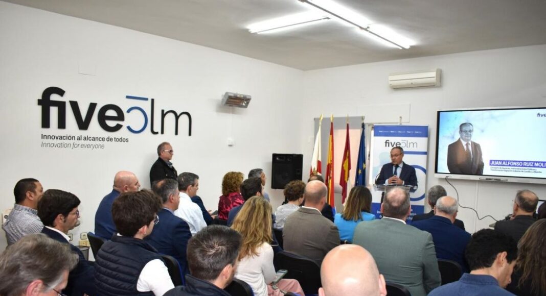 Juan Alfonso Ruiz Molina, hubs tecnológicos