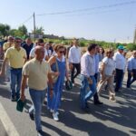 Casi 300 tractores y cientos de personas piden regadío para la agricultura en Villarrubia de los Ojos
