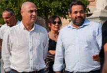 Núñez acusa a Page de «abandonar» a los alcaldes y no atender sus necesidades particulares