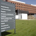 Herida una octogenaria tras caer en una fosa del cementerio de Daimiel