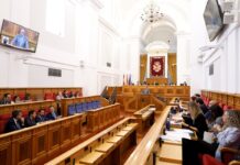 Bellido plantea cambiar las normas de las Cortes para evitar desvíos de dinero de los grupos a sus partidos políticos