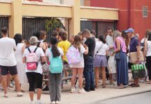 Arranca el curso escolar con más docentes, nuevas ayudas y un intenso debate político