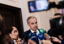 Zapatero responde a Page: «Es absurdo creer que los millones de catalanes que apoyaron el ‘procés’ sean extrema derecha»