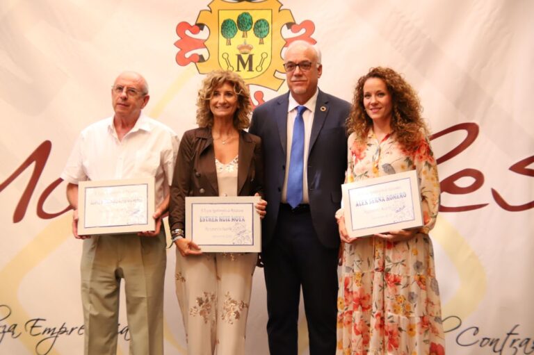 Esther Ruiz, Alex Serna y Juan José Fernández-Arroyo, reconocidos como Manzanareños Ausentes 2025