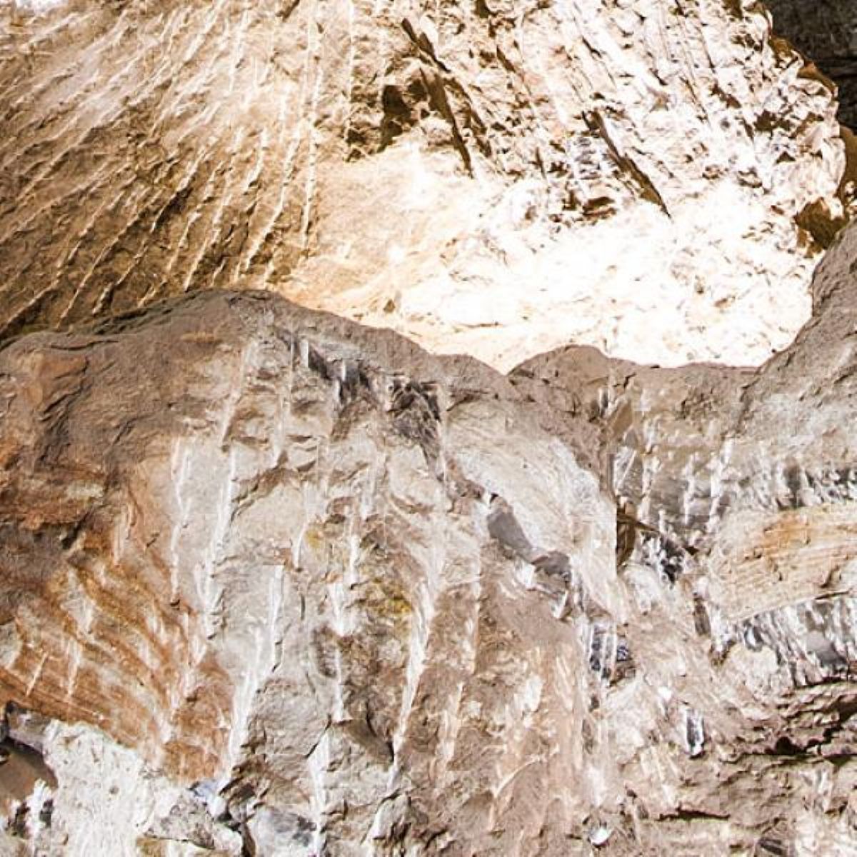 Viajar 2.000 años atrás en el tiempo y a 40 metros de profundidad desde Cuenca: la mina de la “Mora Encantada”