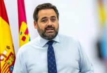 Núñez insiste en una nueva ley de polígonos industriales y más inversión para acoger al sector militar