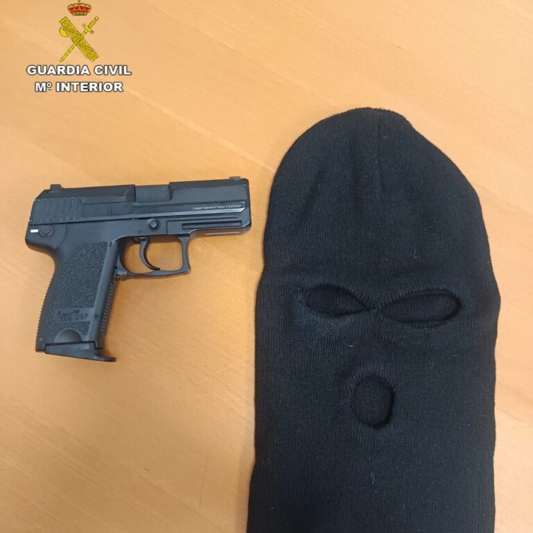 Detenido en Azuqueca de Henares tras intentar robar en una sala de apuestas con una pistola simulada