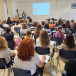 Alta asistencia en Manzanares a la charla sobre salud mental de Miriam Sánchez y Montse Vázquez