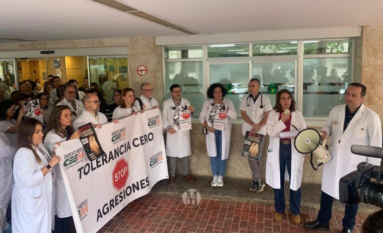 El personal sanitario del hospital de Manzanares condena las agresiones a sanitarios
