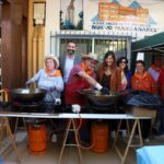 300 raciones de migas para celebrar la jornada de convivencia vecinal del Nuevo Manzanares