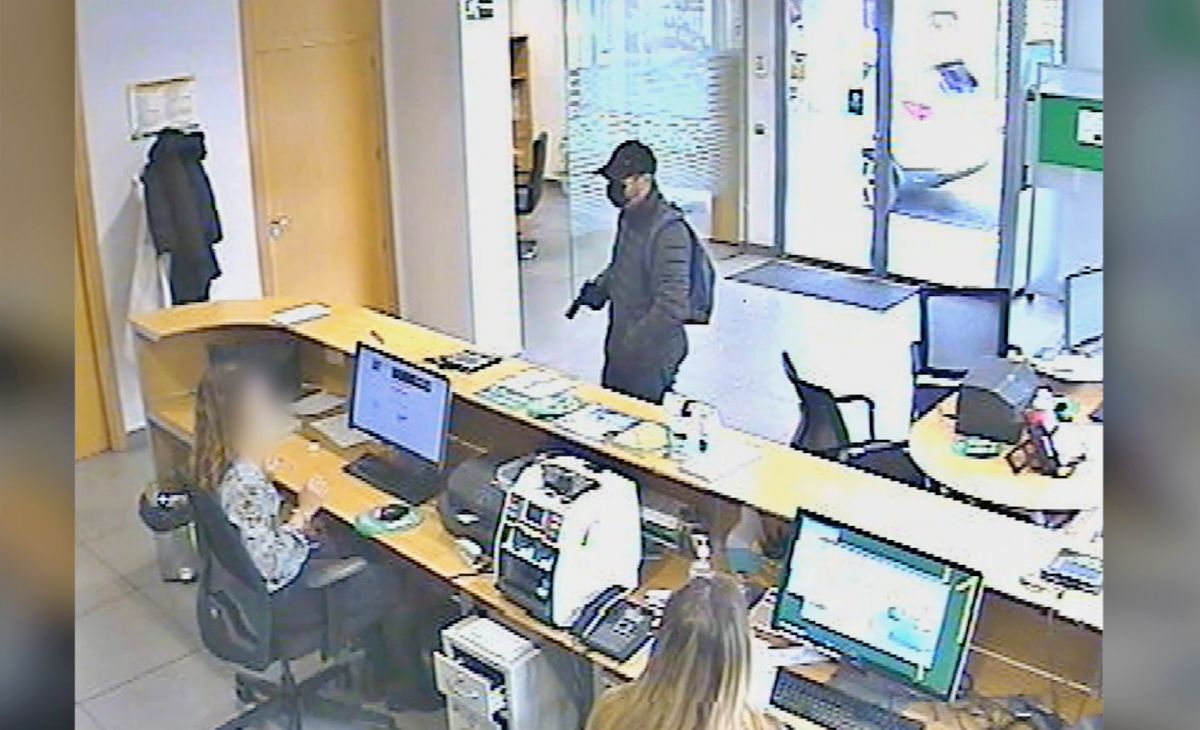 Detenido el autor de dos robos a punta de pistola en bancos de Toledo