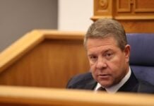 Page arranca el Debate del Estado de la Región erigiendo a C-LM como isla a salvo de «frentismo y corrupción»