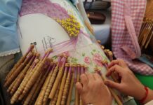 El encaje y la blonda de Bolaños de Calatrava viaja hasta Canarias gracias a María Jesús de Toro