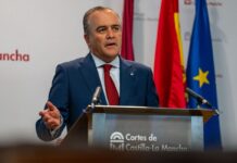 PP demanda una reunión sobre el cribado de cáncer de mama, Podemos exige dimisiones y Vox pedirá auditoría