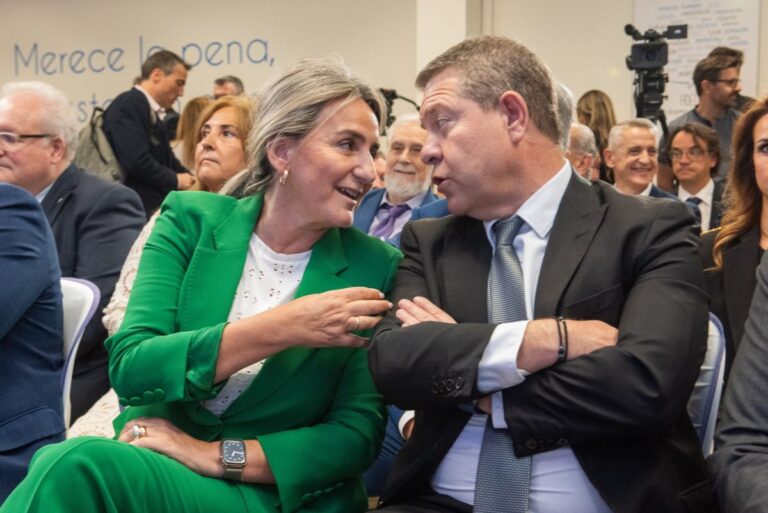 Tolón dice que no le consta investigación a Page y que «nadie puede cuestionar la honradez» del presidente de C-LM