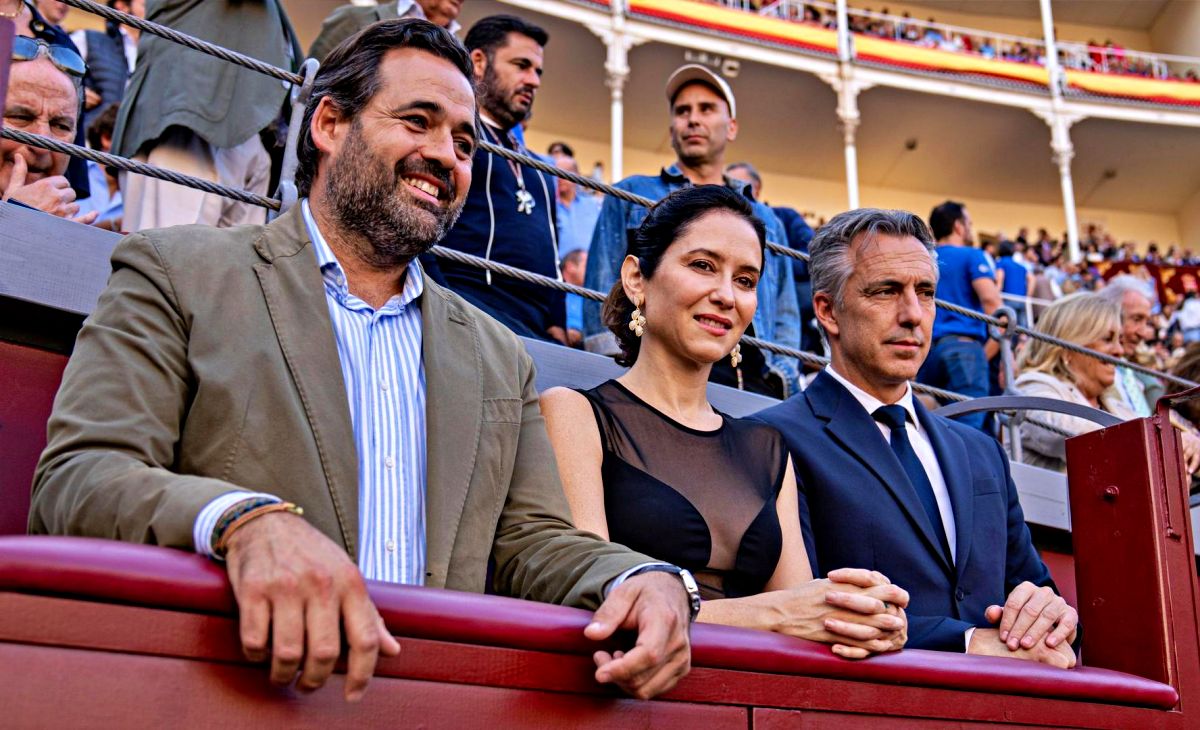 Núñez se deja ver con Ayuso en Las Ventas en el arranque de la Feria de Otoño