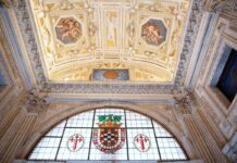 Viajar a Italia sin salir de Ciudad Real: el Palacio del Marqués de Santa Cruz, el Vaticano de la serie “30 Monedas”