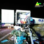 Herido el conductor de un camión tras el choque con otro en Santa Cruz de Mudela