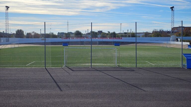 Nueva iluminación más eficiente para los campos de fútbol ‘José Camacho’ y ‘Blanca Romero Moraleda’ en Manzanares