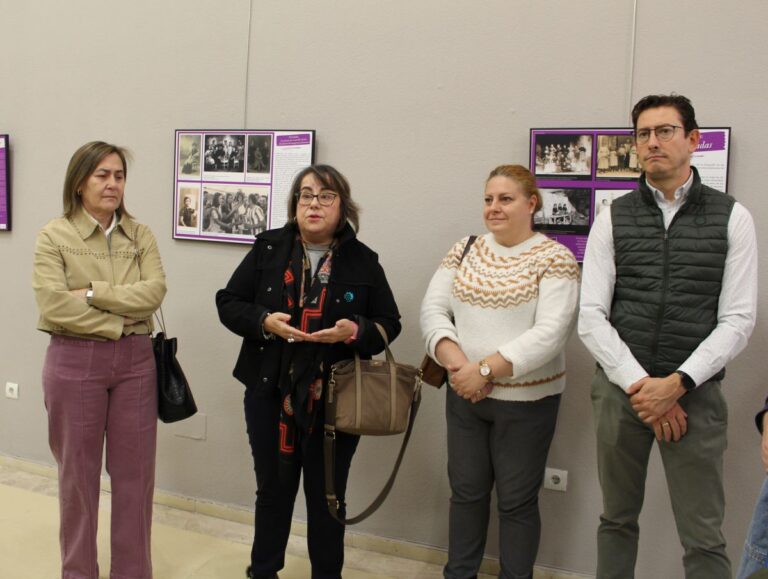Inaugurada la exposición «Vinculadas» en la Casa de la Cultura de Bolaños de Calatrava