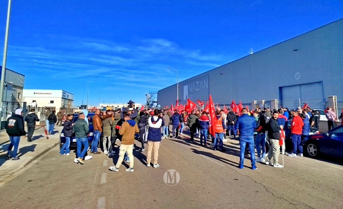Éxito de seguimiento en la huelga indefinida del sector del metal en Manzanares