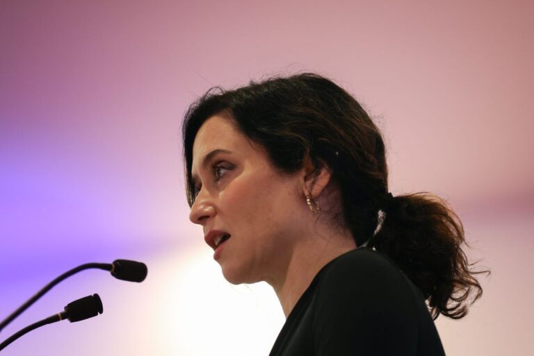 Ayuso acusa a C-LM de «derivar a Madrid 2.000 abortos el año pasado»