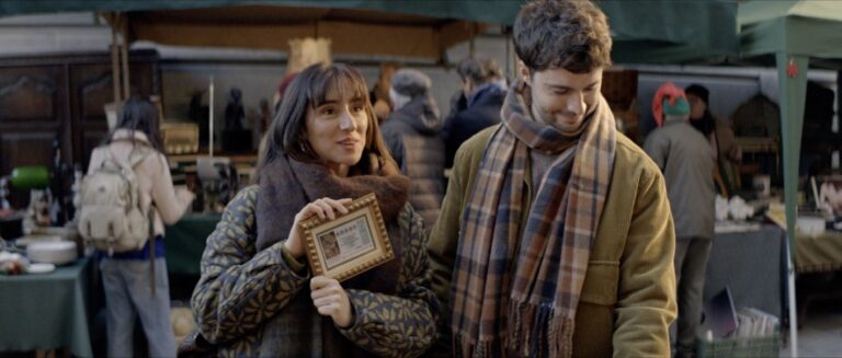 Loterías estrena su spot de Navidad con un cuento: ¿Quién enmarcaría un décimo premiado hace 30 años?