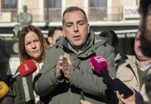 Vox pide expulsar a la «gentuza que viene a violentar a las mujeres» tras la violación de una menor en Bolaños