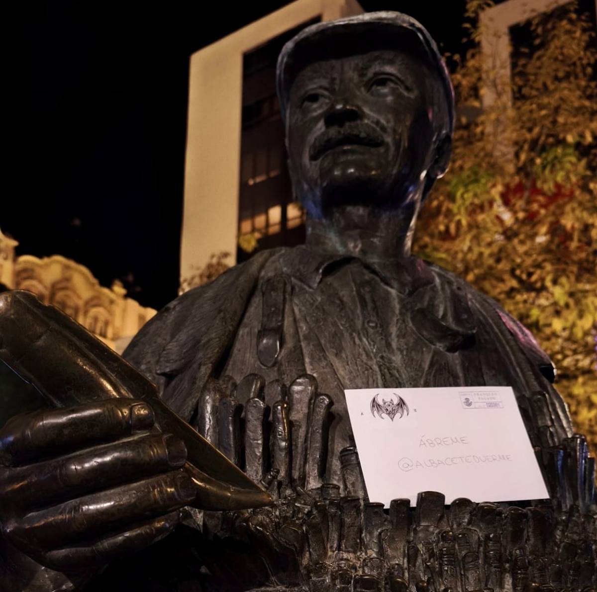 Sorpresa en Albacete: vecinos encuentran cartas y mensajes anónimos en pleno centro