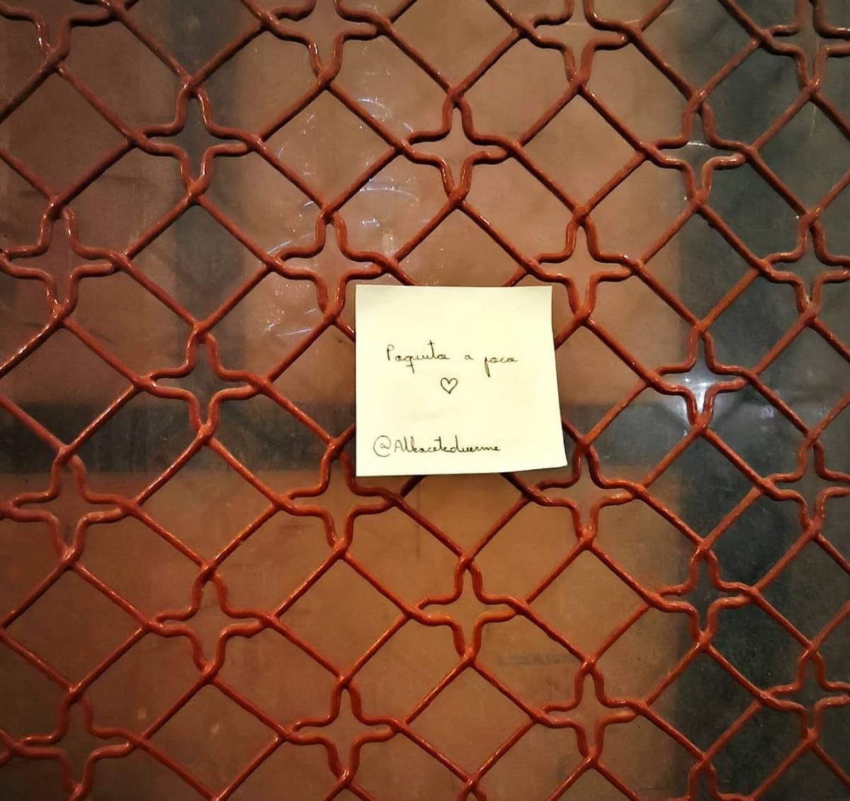 Sorpresa en Albacete: vecinos encuentran cartas y mensajes anónimos en pleno centro