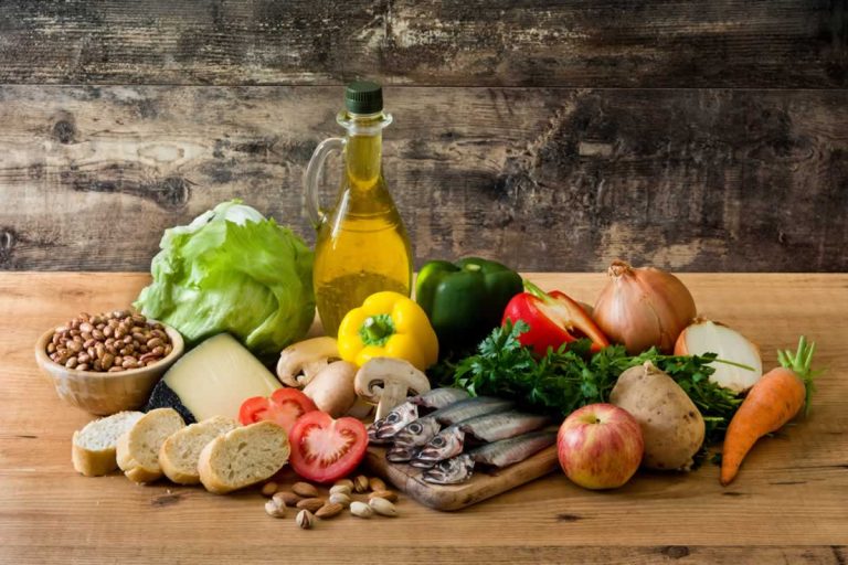 Castilla-La Mancha propondrá incluir conceptos de la Dieta Mediterránea en los currículos escolares