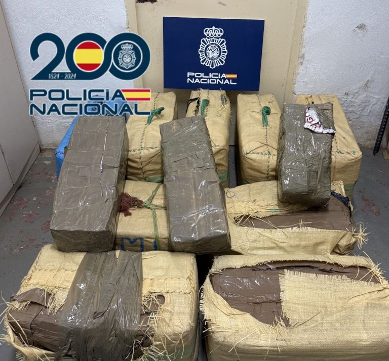 Detenidas tres personas en Valdepeñas tras pillarles más de 400 kilos de hachís