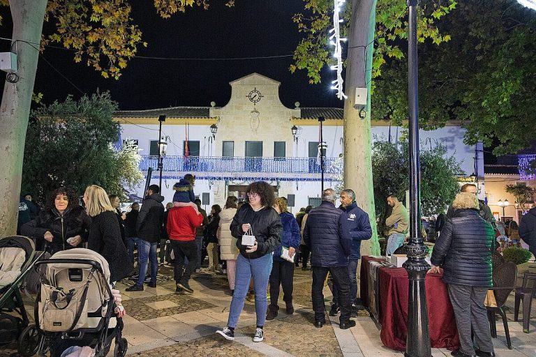 Una multitudinaria tarde de ilusión marca el Encendido Navideño en Argamasilla de Alba