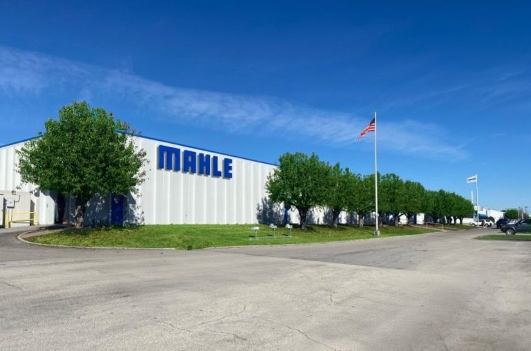 C-LM inicia las primeras acciones del Plan de Atención a las personas afectadas por el ERE de Mahle en Motilla