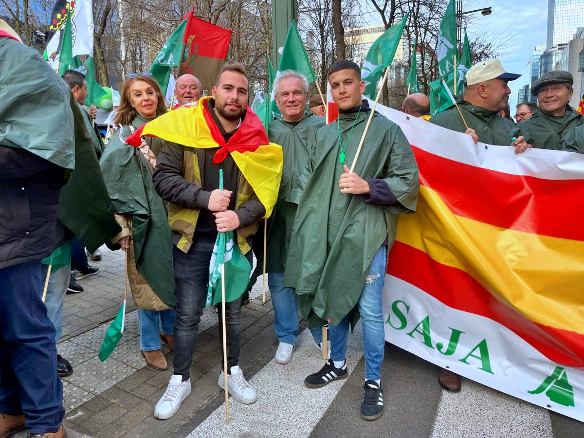 Masiva protesta del campo en Bruselas contra la nueva PAC y el acuerdo con Mercosur