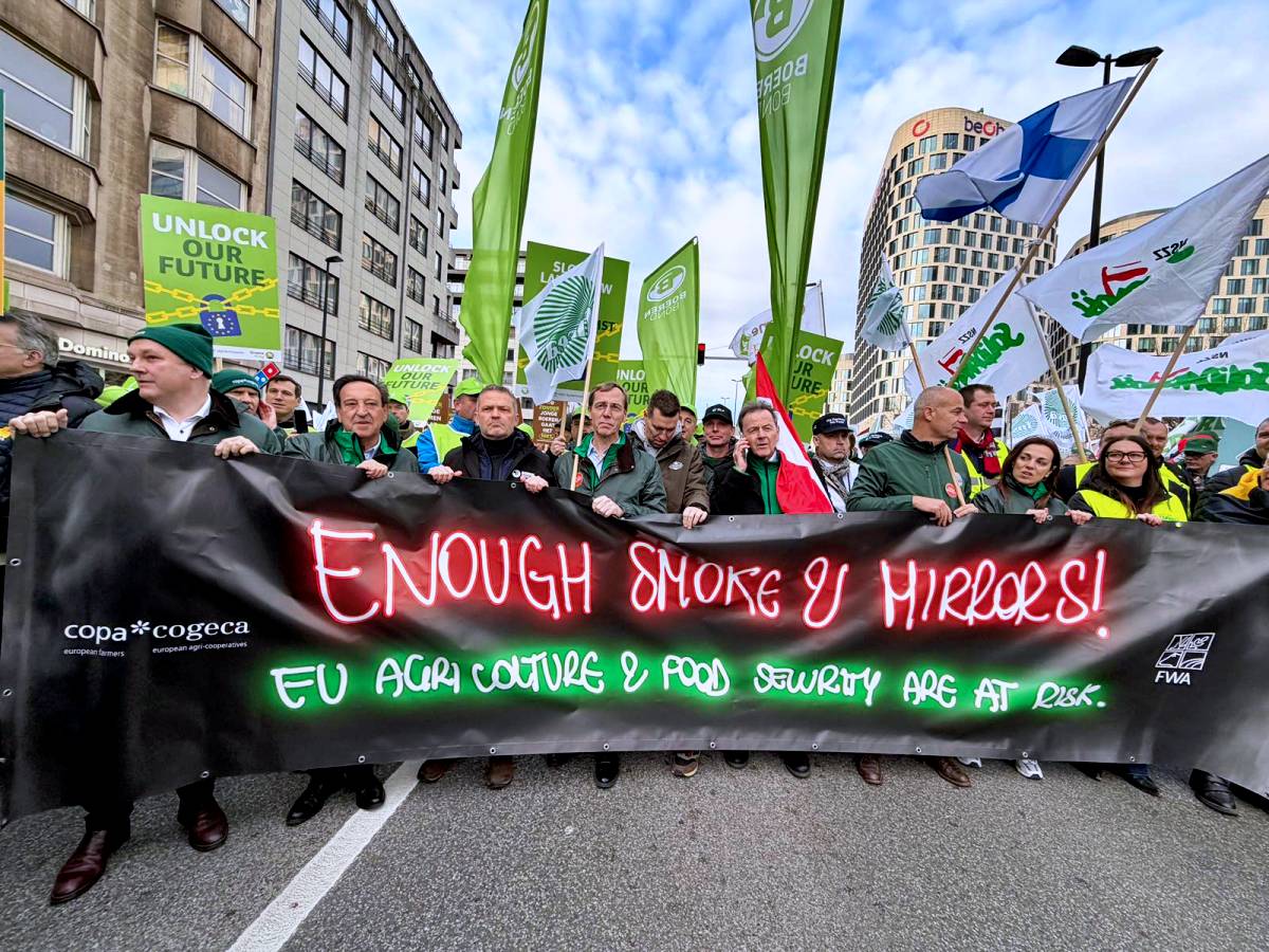 Masiva protesta del campo en Bruselas contra la nueva PAC y el acuerdo con Mercosur