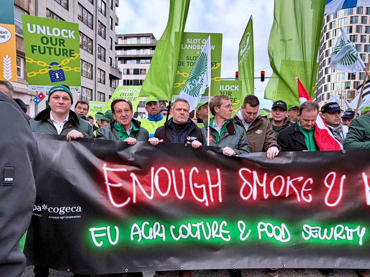 Masiva protesta del campo en Bruselas contra la nueva PAC y el acuerdo con Mercosur